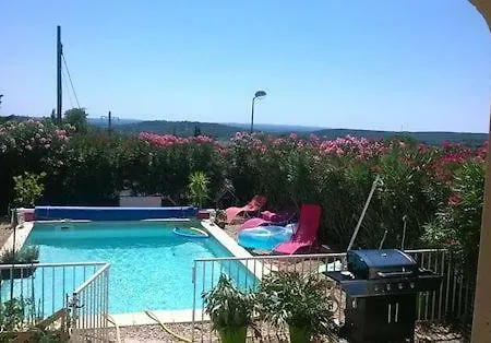 D'hotes La Boucarude Bed & Breakfast *