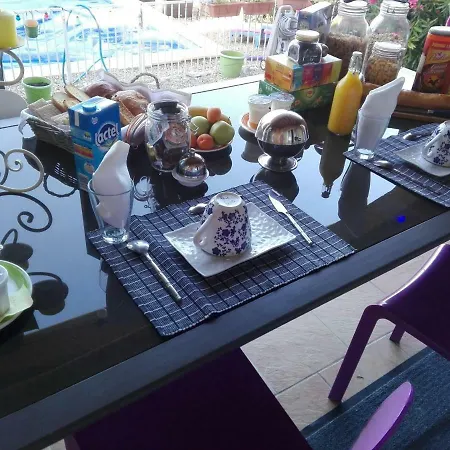 D'hotes La Boucarude Bed & Breakfast *